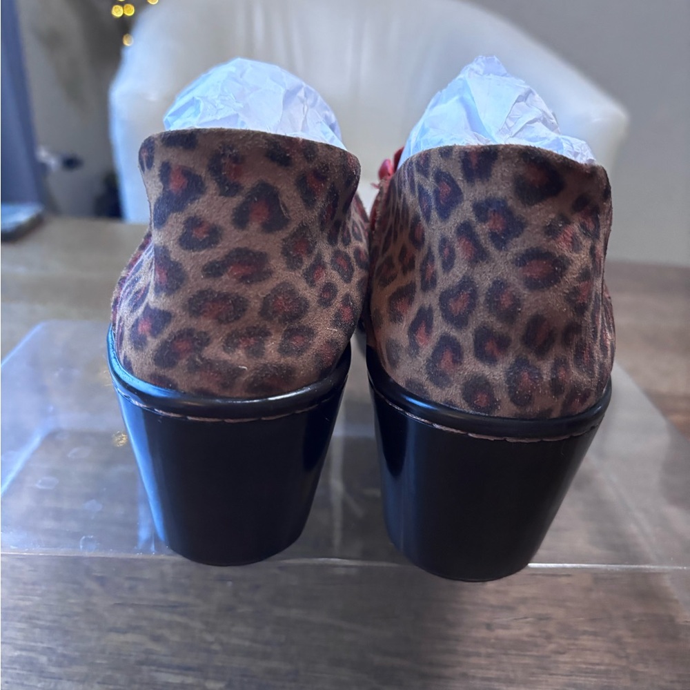 Ariat Red Leather Mule Clogs Leopard Heel Comfort Slip On Women 8B - Picture 3 of 10